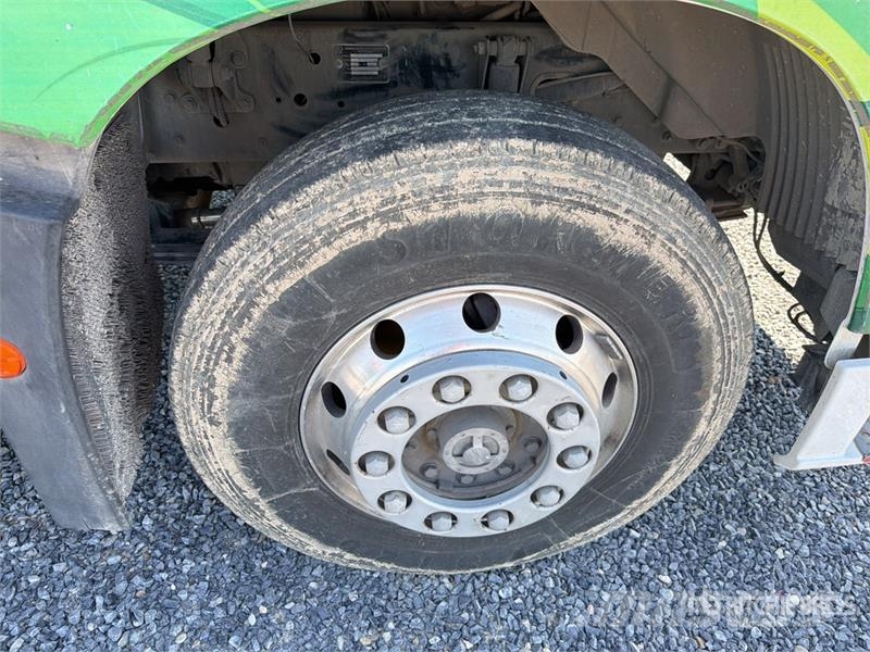 ELAM 430G CNG 6x4 Tractocamion con Dormitorio / T/ Vetopöytäautot