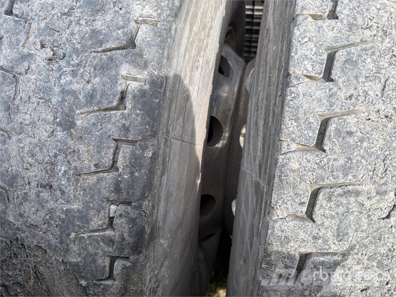 ELAM 430G CNG 6x4 Tractocamion con Dormitorio / T/ Vetopöytäautot