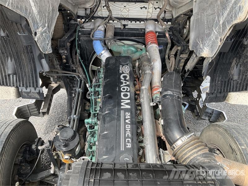 ELAM 550D 6x4 Tractocamion con Dormitorio / T/A Ca Vetopöytäautot