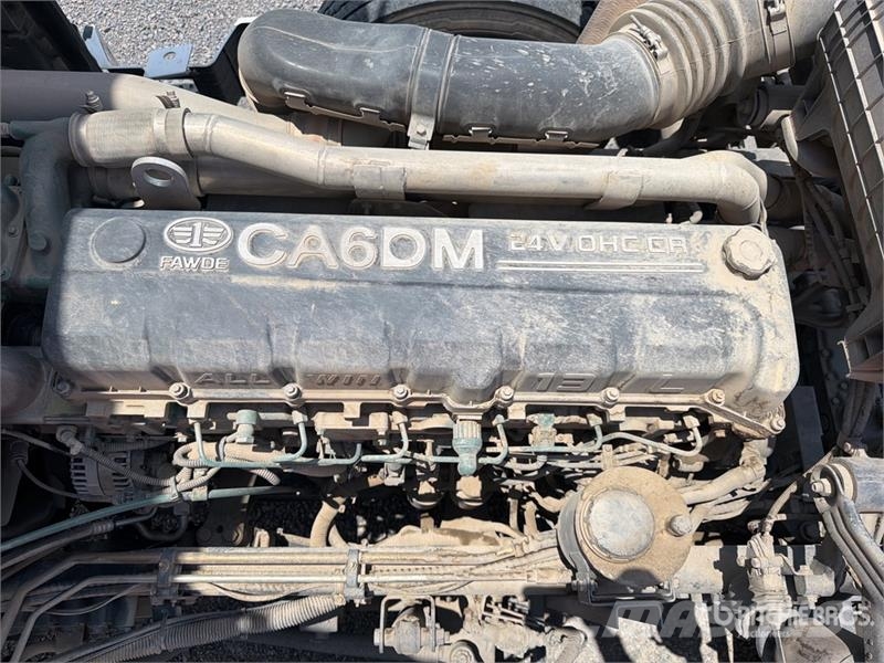 ELAM 550D 6x4 Tractocamion con Dormitorio / T/A Ca Vetopöytäautot