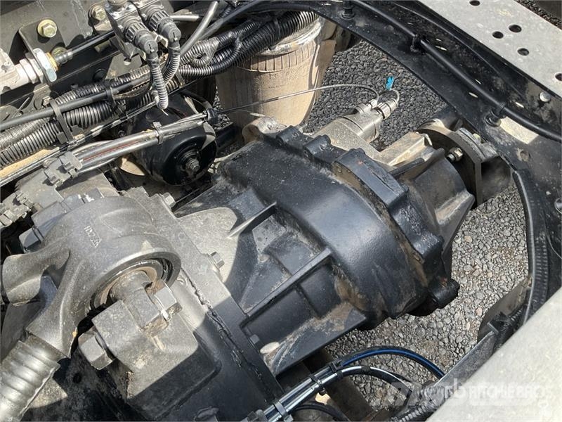 ELAM 550D 6x4 Tractocamion con Dormitorio / T/A Ca Vetopöytäautot