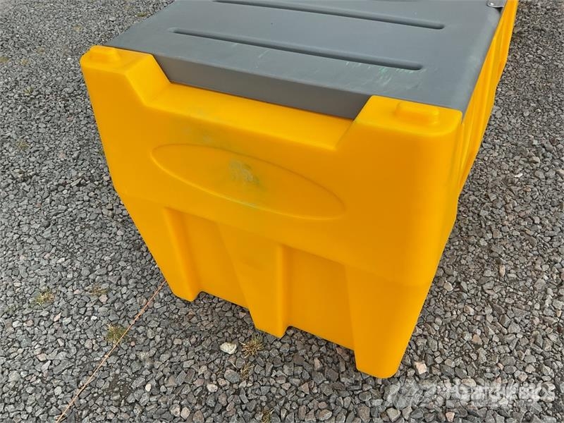  Energy 480 L Portable Poly Diesel Tanque para Comb Üzemanyag- és adaléktartályok