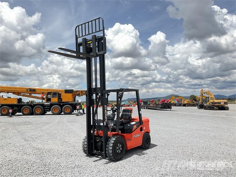  Energy CPCD30 6600 lb Montacargas (Sin Usar) / For Montacargas - otros