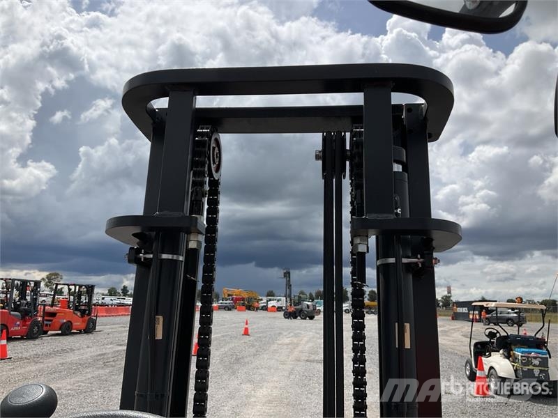  Energy CPCD35 7700 lb Pneumatic Tire Montacargas ( Targoncák-Egyéb