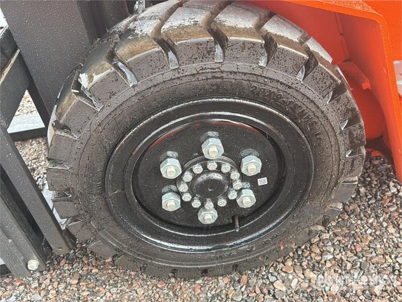  Energy CPCD35 7700 lb Pneumatic Tire Montacargas ( شاحنات ذات رافعات شوكية - أخرى