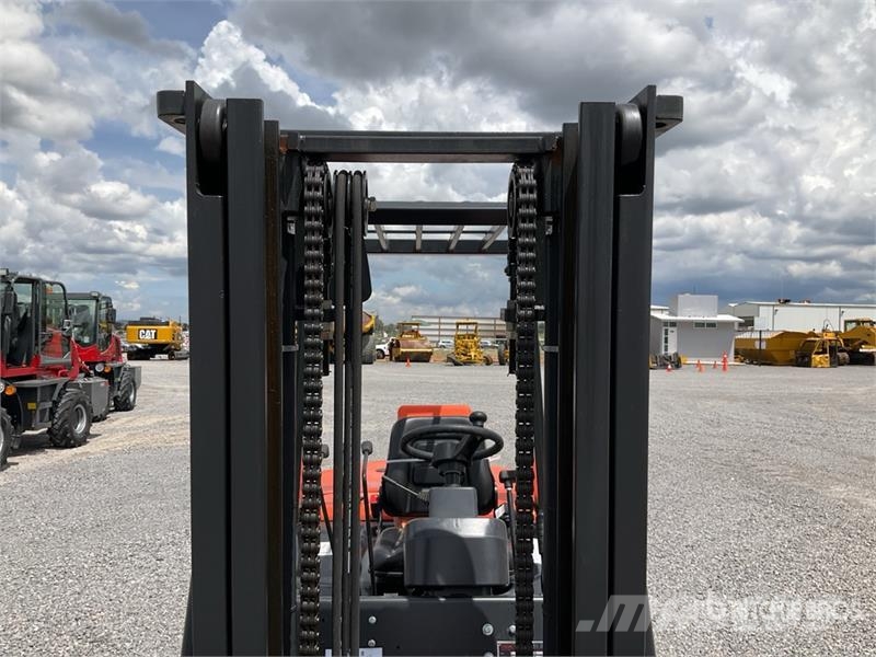  Energy CPCD35 7700 lb Pneumatic Tire Montacargas ( Targoncák-Egyéb