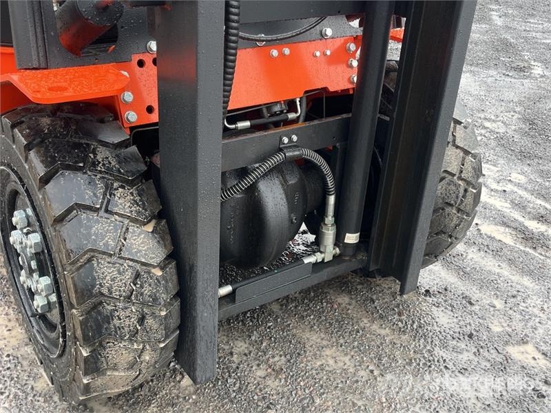  Energy CPCD35 7700 lb Pneumatic Tire Montacargas ( شاحنات ذات رافعات شوكية - أخرى