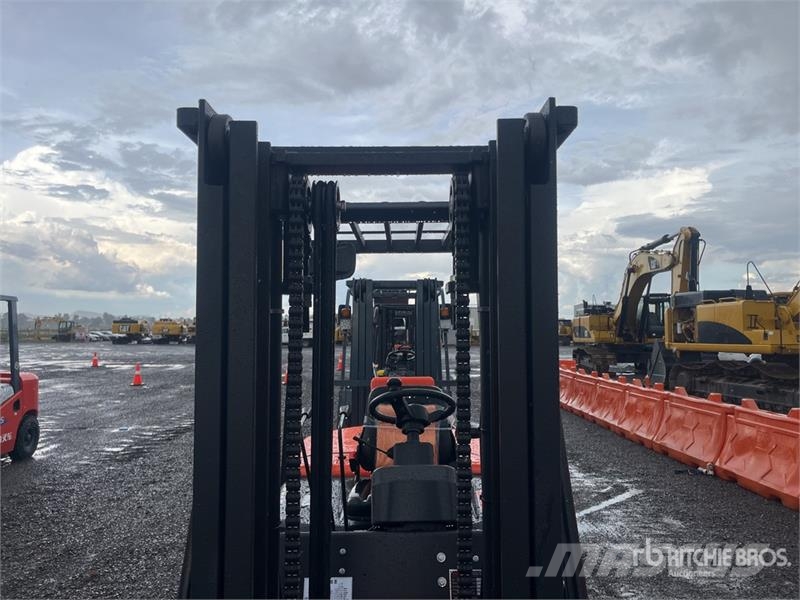  Energy CPCD35 7700 lb Pneumatic Tire Montacargas ( شاحنات ذات رافعات شوكية - أخرى