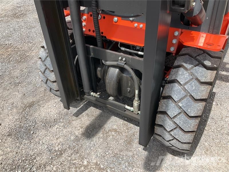  Energy CPCD35 7700 lb Pneumatic Tire Montacargas ( Targoncák-Egyéb
