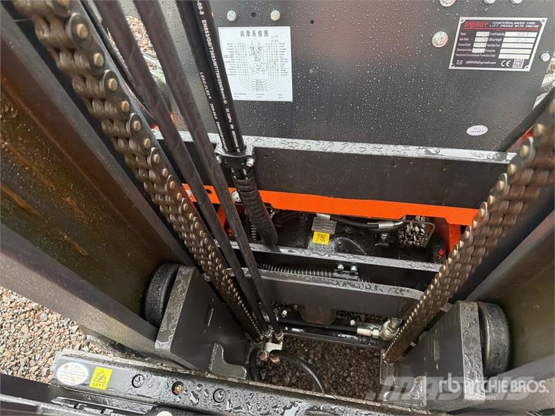  Energy CPCD35 7700 lb Pneumatic Tire Montacargas ( شاحنات ذات رافعات شوكية - أخرى
