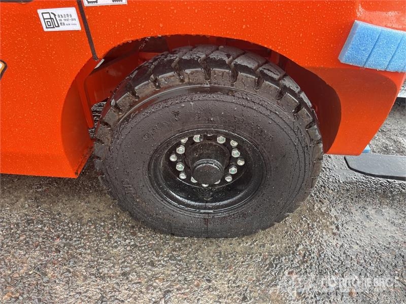  Energy CPCD35 7700 lb Pneumatic Tire Montacargas ( شاحنات ذات رافعات شوكية - أخرى