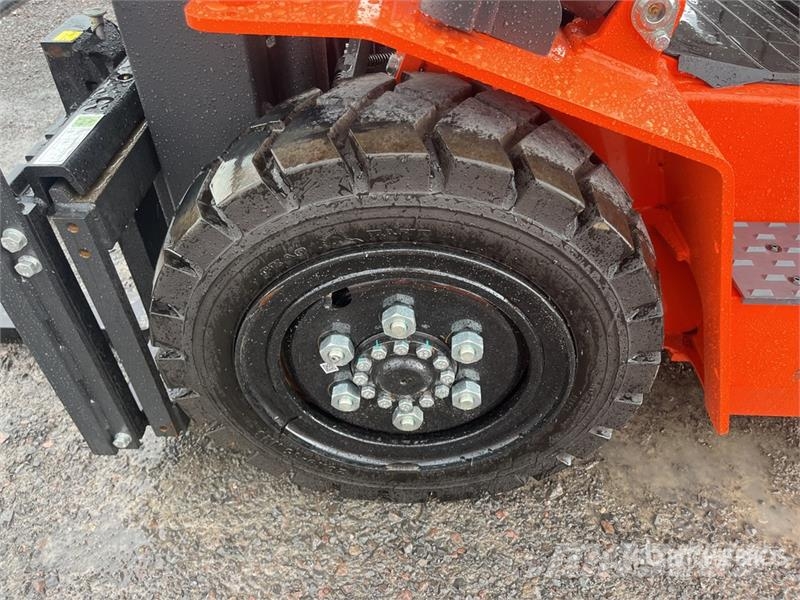  Energy CPCD35 7700 lb Pneumatic Tire Montacargas ( شاحنات ذات رافعات شوكية - أخرى