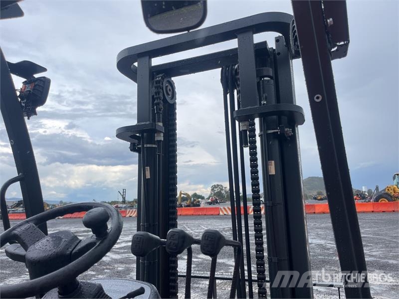  Energy CPCD35 7700 lb Pneumatic Tire Montacargas ( شاحنات ذات رافعات شوكية - أخرى