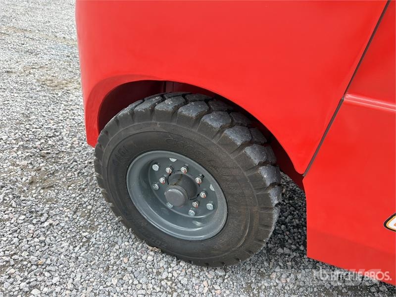 Energy CPCD50 11000 lb Pneumatic Tire Montacargas Інше