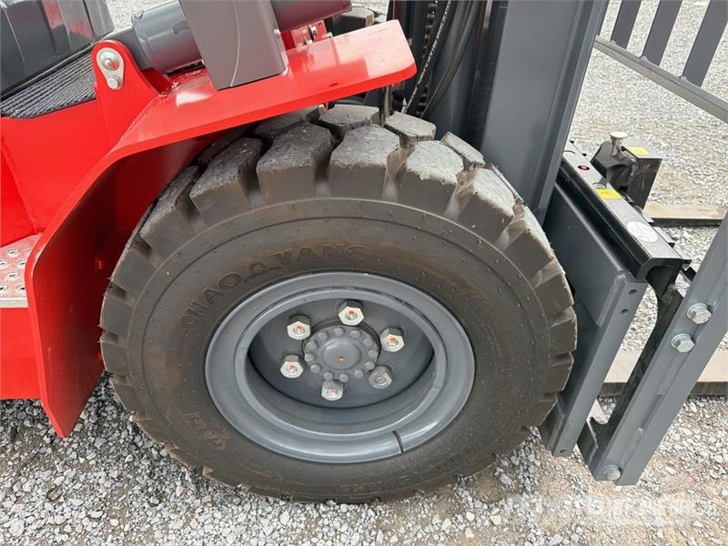 Energy CPCD50 11000 lb Pneumatic Tire Montacargas Інше