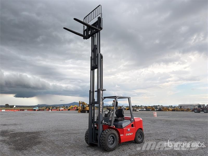 Energy CPCD50 11000 lb Pneumatic Tire Montacargas Інше