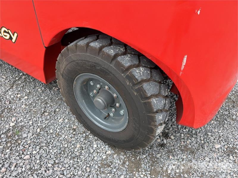 Energy CPCD50 11000 lb Pneumatic Tire Montacargas Інше