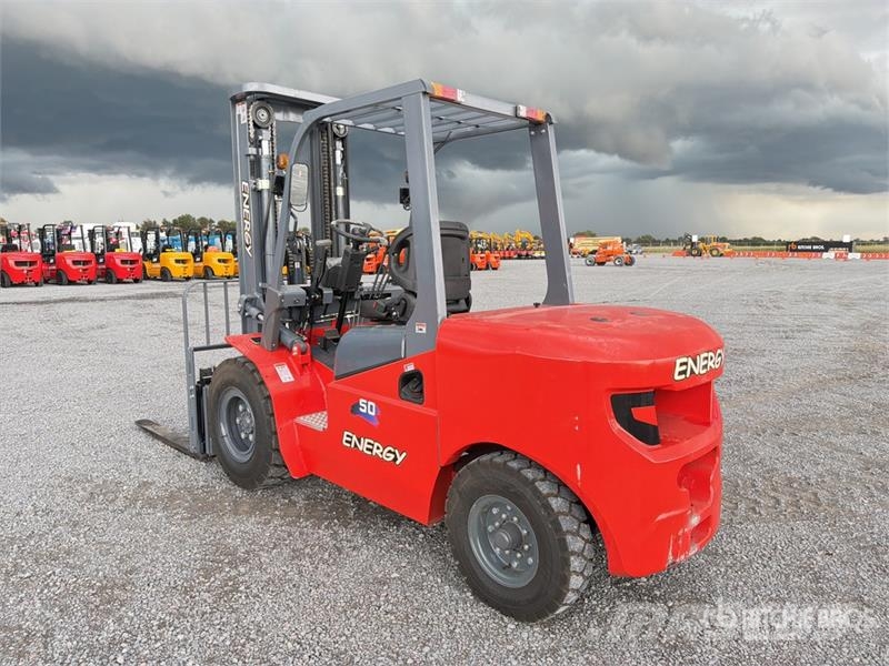 Energy CPCD50 11000 lb Pneumatic Tire Montacargas Інше