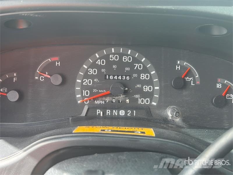 Ford ETT29SNV 29 ft on Ford E350 4x2 Camioneta con Can Pacēlāji uz automašīnas bāzes
