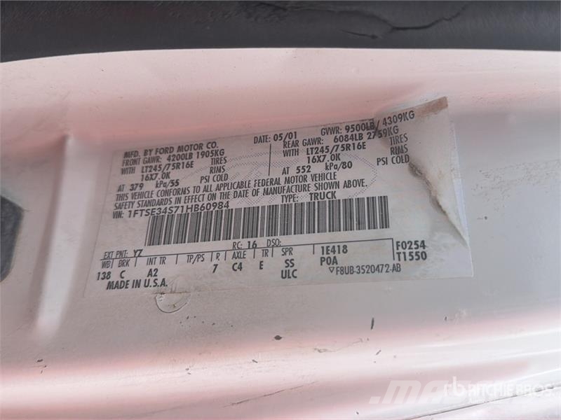 Ford ETT29SNV 29 ft on Ford E350 4x2 Camioneta con Can Pacēlāji uz automašīnas bāzes