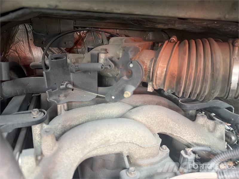 Ford ETT29SNV 29 ft on Ford E350 4x2 Camioneta con Can Pacēlāji uz automašīnas bāzes