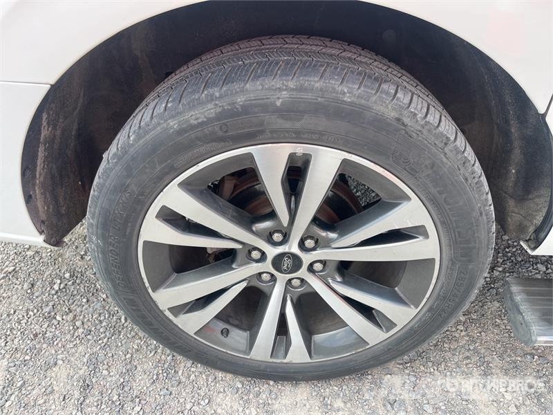 Ford Expedition Max 4WD Camioneta / SUV Auto's