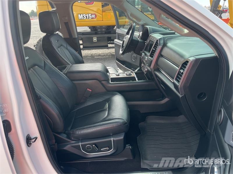 Ford Expedition Max 4WD Camioneta / SUV Auto's