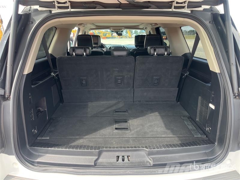 Ford Expedition Max 4WD Camioneta / SUV Auto's