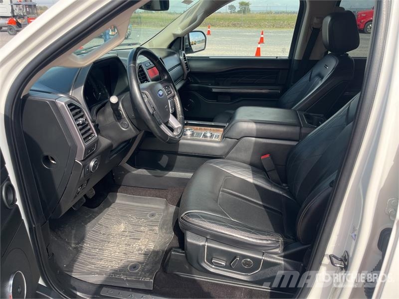 Ford Expedition Max 4WD Camioneta / SUV Auto's