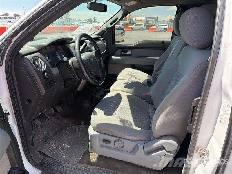 Ford F-150 XLT Crew Cab Camioneta / Pickup Další