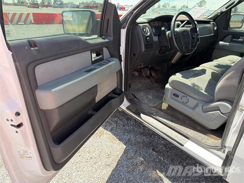Ford F-150 XLT Crew Cab Camioneta / Pickup Další