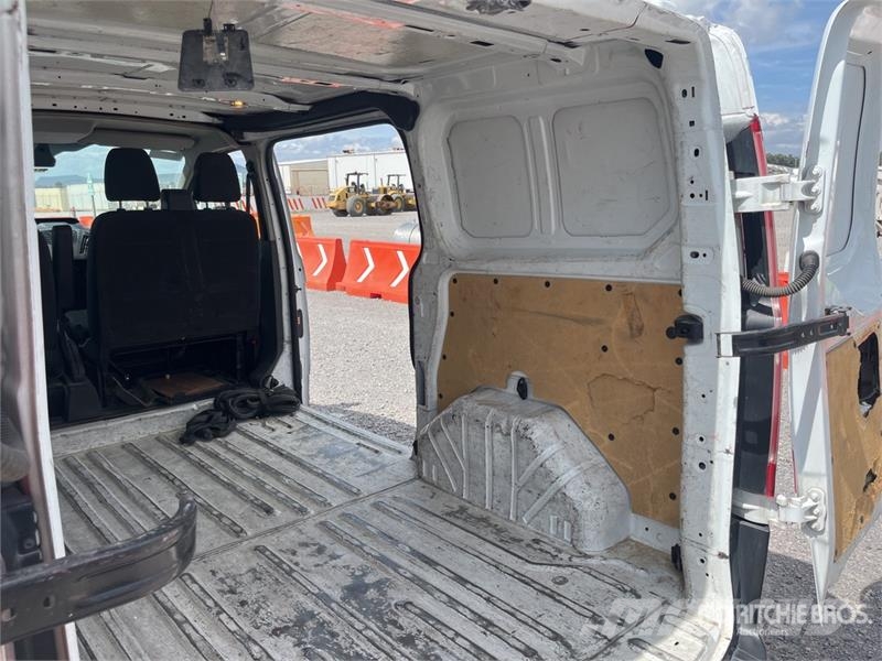 Ford Transit Camioneta con Caja Seca / Cargo Van Dostavna vozila / kombiji