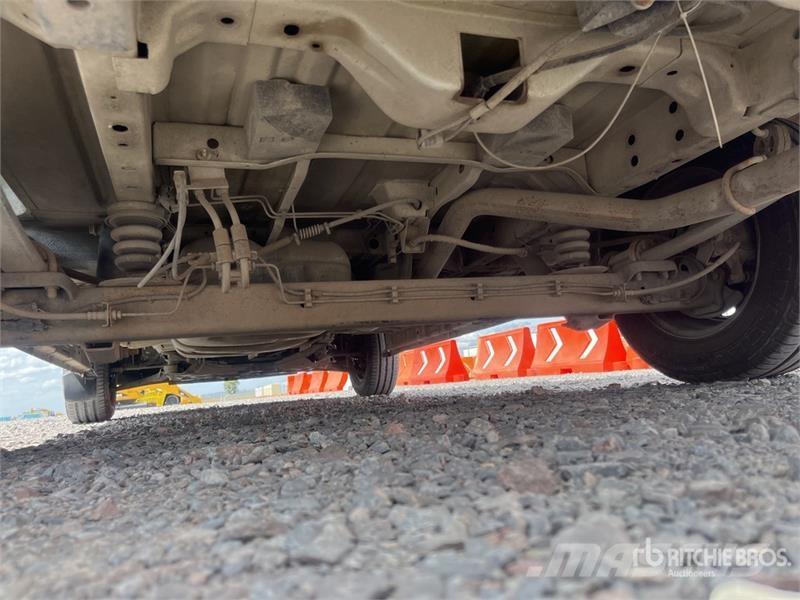Ford Transit Camioneta con Caja Seca / Cargo Van شاحنة مقفلة
