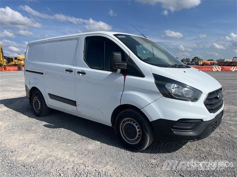 Ford Transit Camioneta con Caja Seca / Cargo Van Dostavna vozila / kombiji