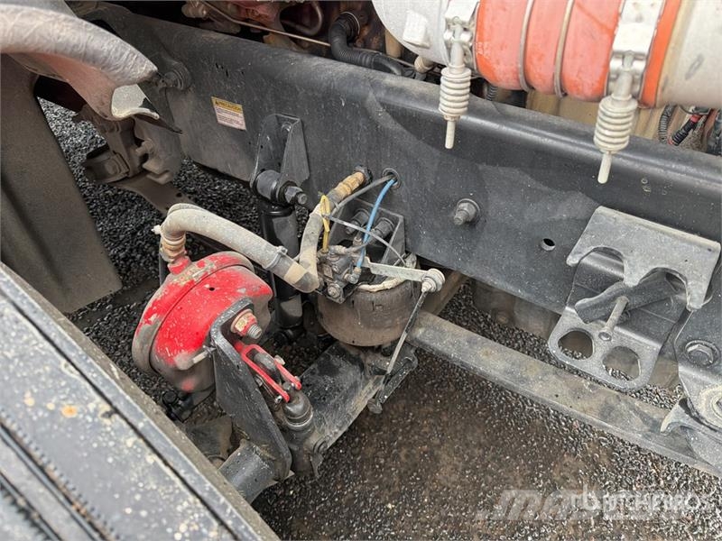 Freightliner 6x4 Tractocamion con Dormitorio / T/A Sleeper Truc Vilcēji