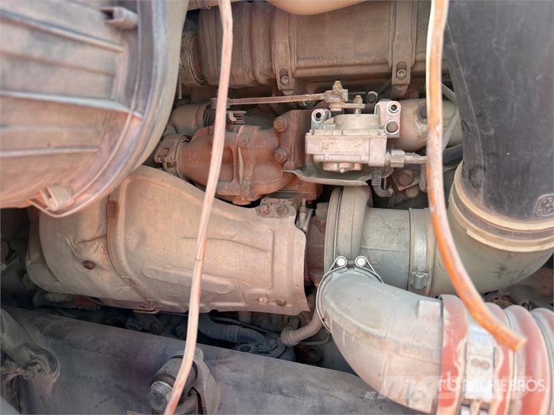 Freightliner Cascadia 125 6x4 Tractocamion con Dormitorio / T/A Cabezas tractoras