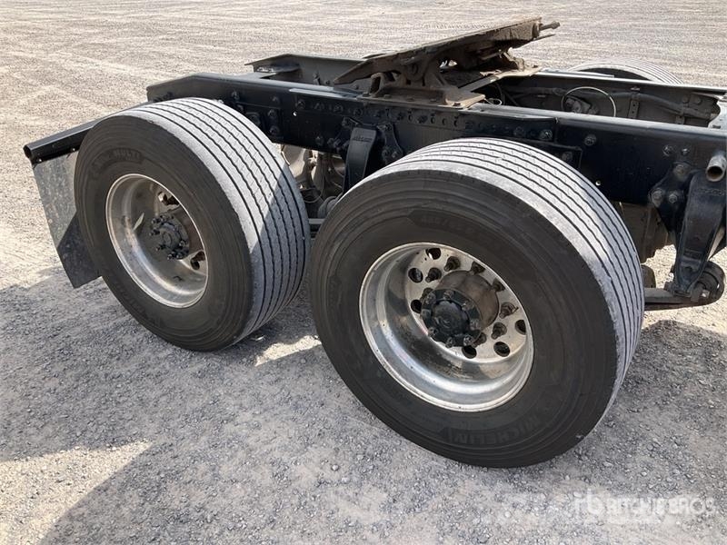 Freightliner Cascadia 125 6x4 Tractocamion con Dormitorio / T/A Tegljači