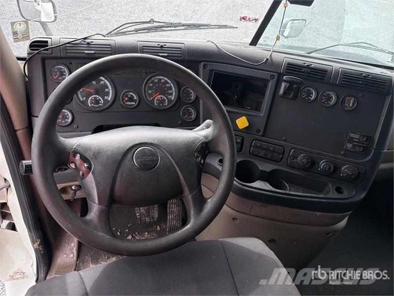 Freightliner Cascadia 125 曳引機組件