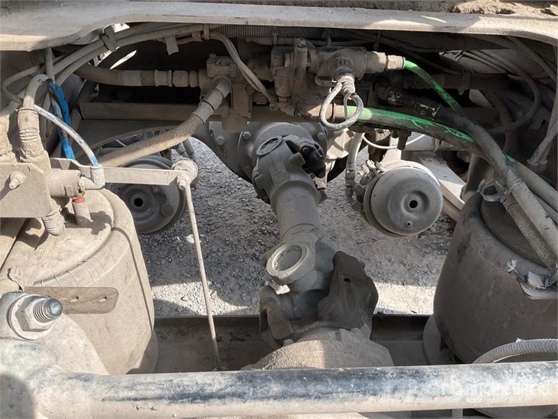 Freightliner Cascadia 125 6x4 Tractocamion con Dormitorio / T/A Tegljači