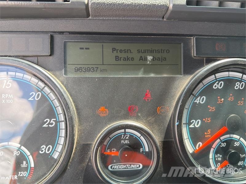 Freightliner Cascadia 125 6x2 Tractocamion con Dormitorio / T/A Cabezas tractoras