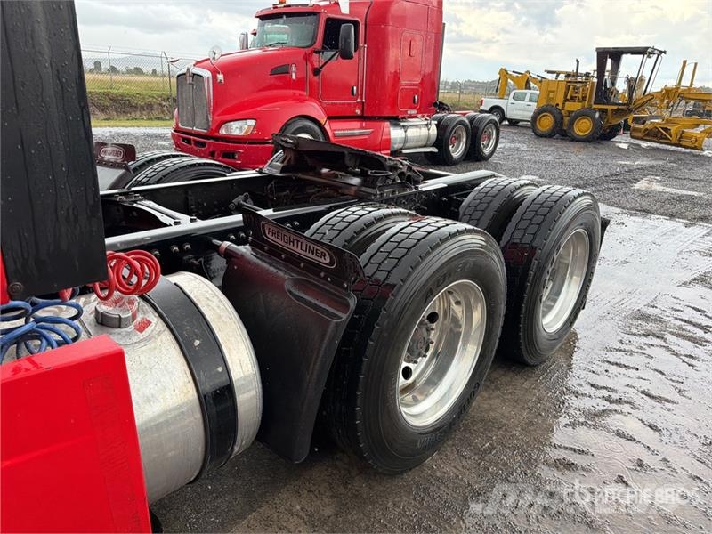 Freightliner Cascadia 125 6x4 Tractocamion con Dormitorio / T/A Vilcēji