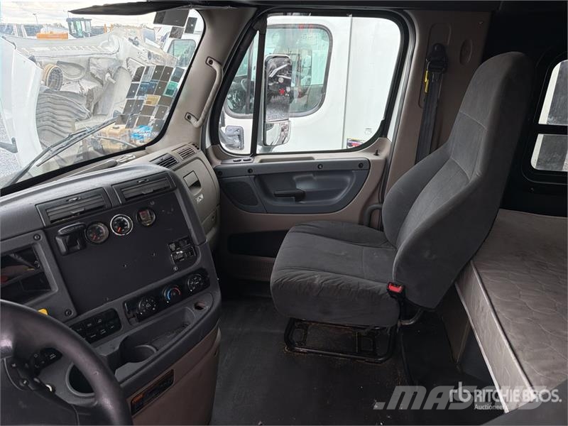 Freightliner Cascadia 125 Truck Tractor Units