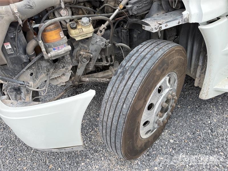 Freightliner Cascadia 125 曳引機組件