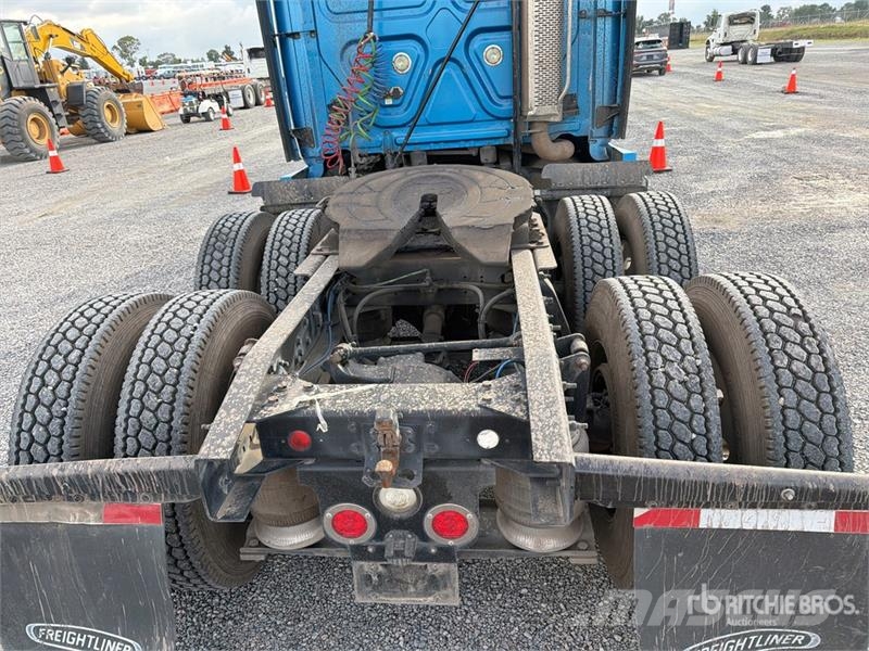 Freightliner Cascadia 125 6x4 Tractocamion con Dormitorio / T/A Sattelzugmaschinen