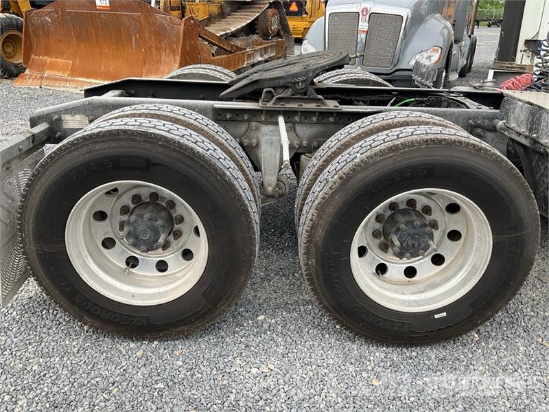 Freightliner Cascadia 125 Truck Tractor Units