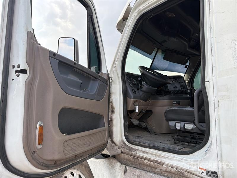 Freightliner Cascadia 125 6x4 Tractocamion con Dormitorio / T/A Sattelzugmaschinen