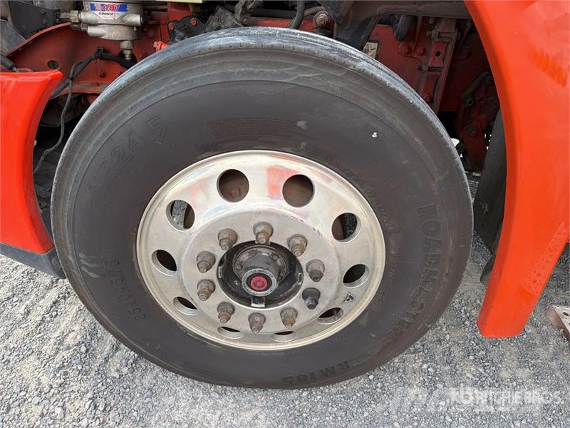 Freightliner Cascadia 125 6x4 Tractocamion con Dormitorio / T/A Motrici e Trattori Stradali