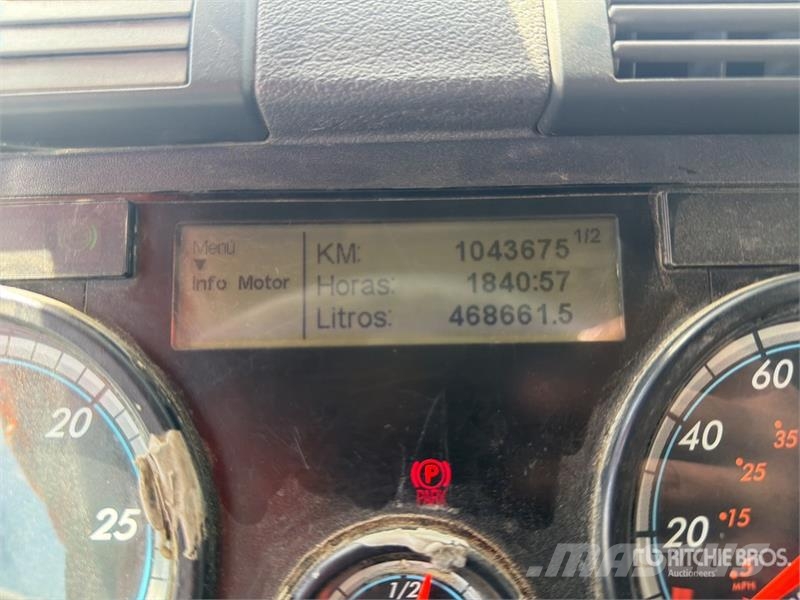 Freightliner Cascadia 125 6x4 Tractocamion con Dormitorio / T/A Cabezas tractoras