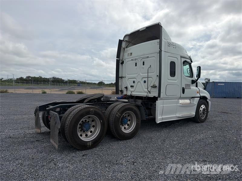Freightliner Cascadia 125 曳引機組件