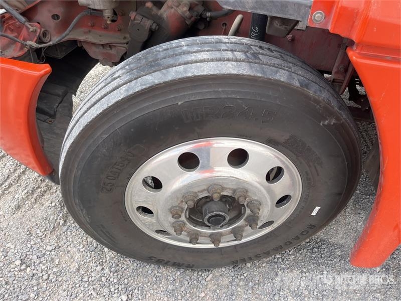 Freightliner Cascadia 125 6x4 Tractocamion con Dormitorio / T/A Motrici e Trattori Stradali